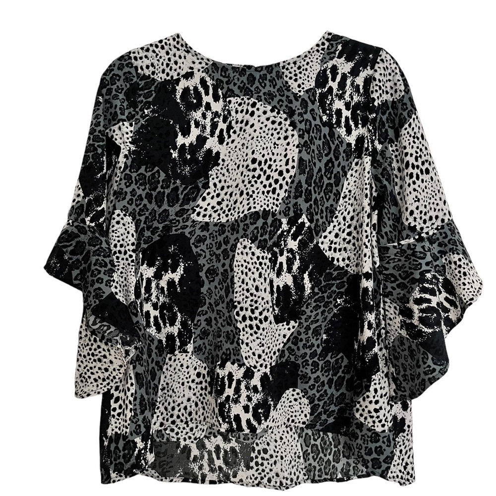PAPILLON Animal abstract print flowy blouse. Statement bell sleeve. NWT. Large